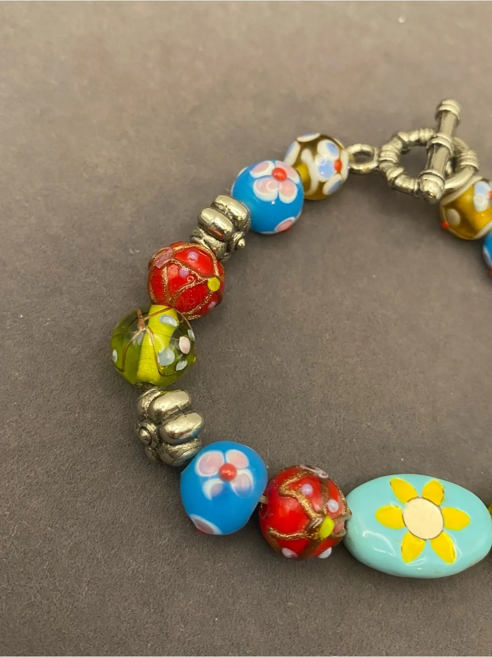 Glass Floral Glass Beads with Millefiori style and toggle clasp - Bracelet